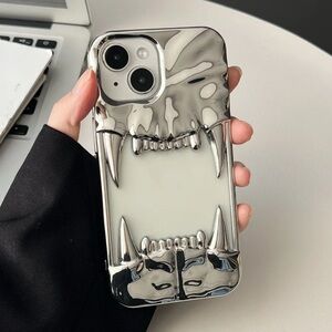 2 iPhone 📲 15 cases ..